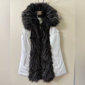 Women's White Faux Fur Trim Vest